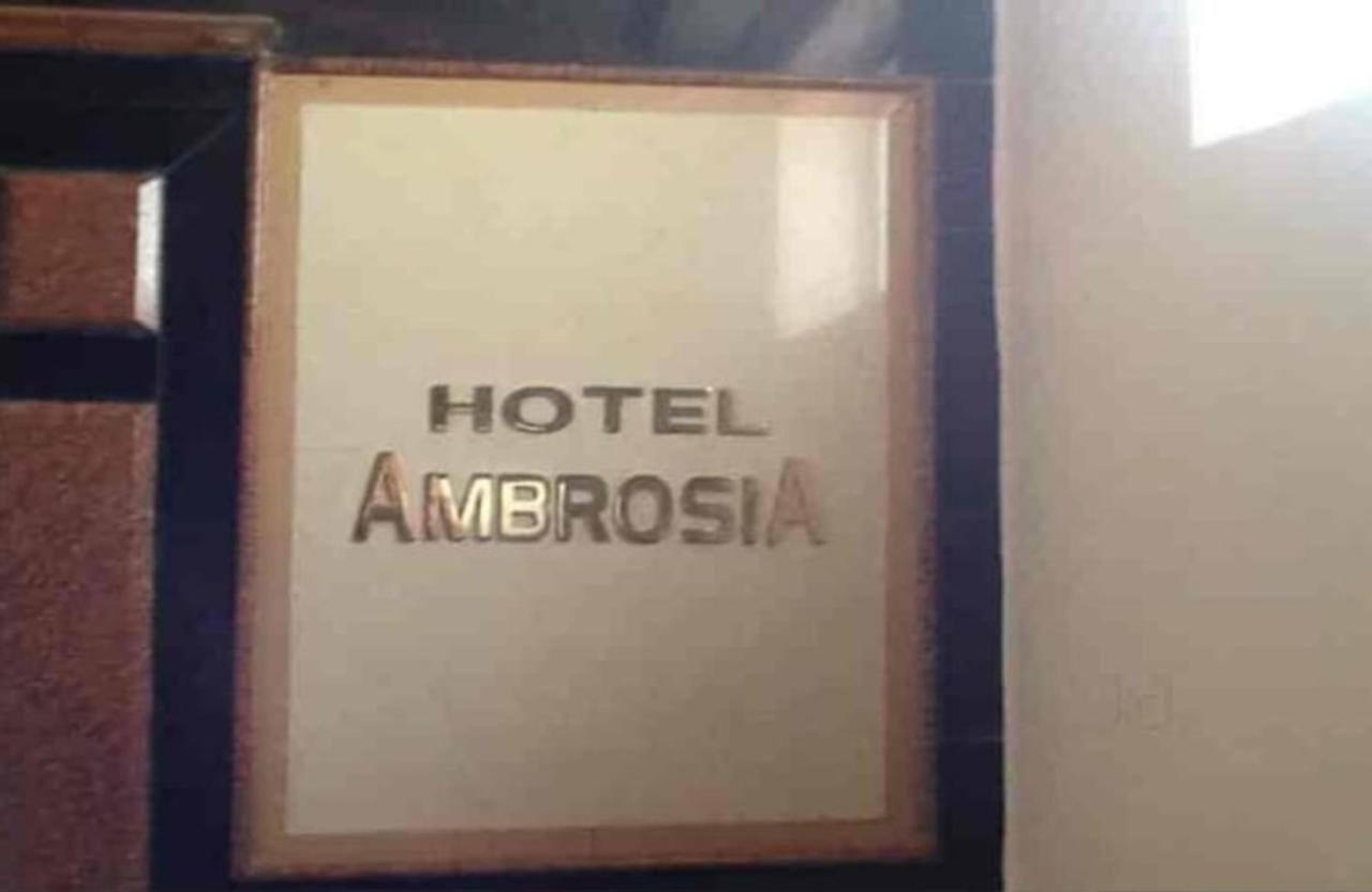 Hotel Ambrosia Kalyān Εξωτερικό φωτογραφία